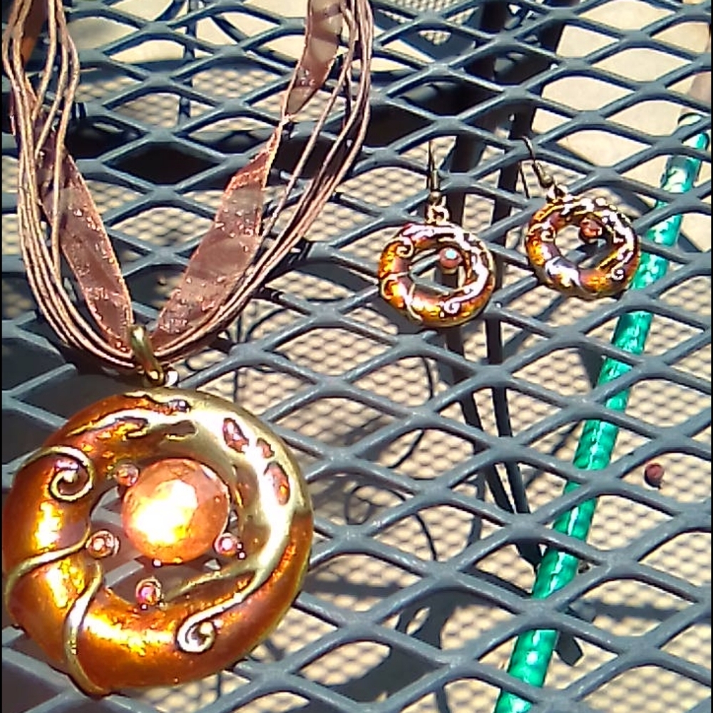 Beautiful orange necklace and earrings set